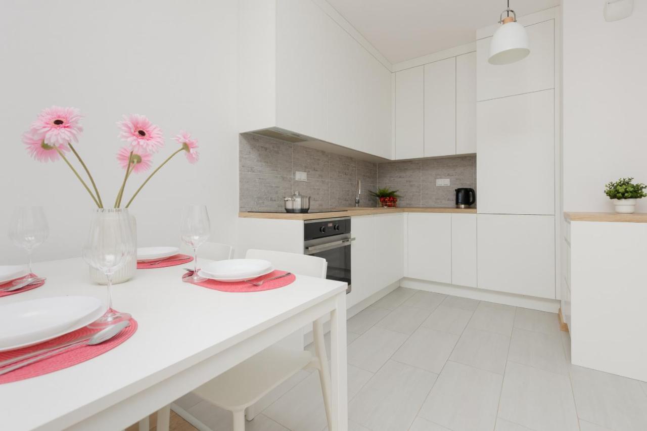 Warsaw Ulrychów Apartment with Parking by Renters Zewnętrze zdjęcie