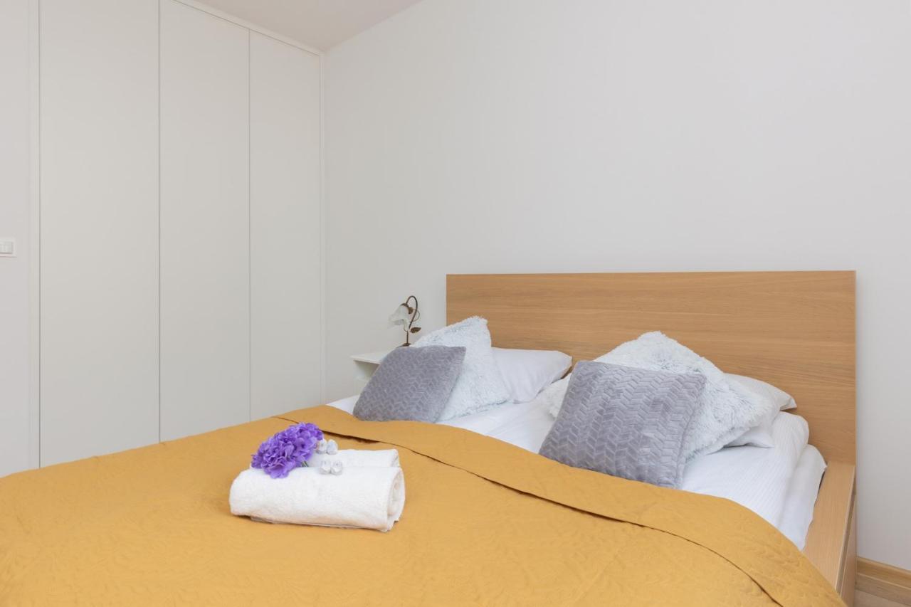 Warsaw Ulrychów Apartment with Parking by Renters Zewnętrze zdjęcie