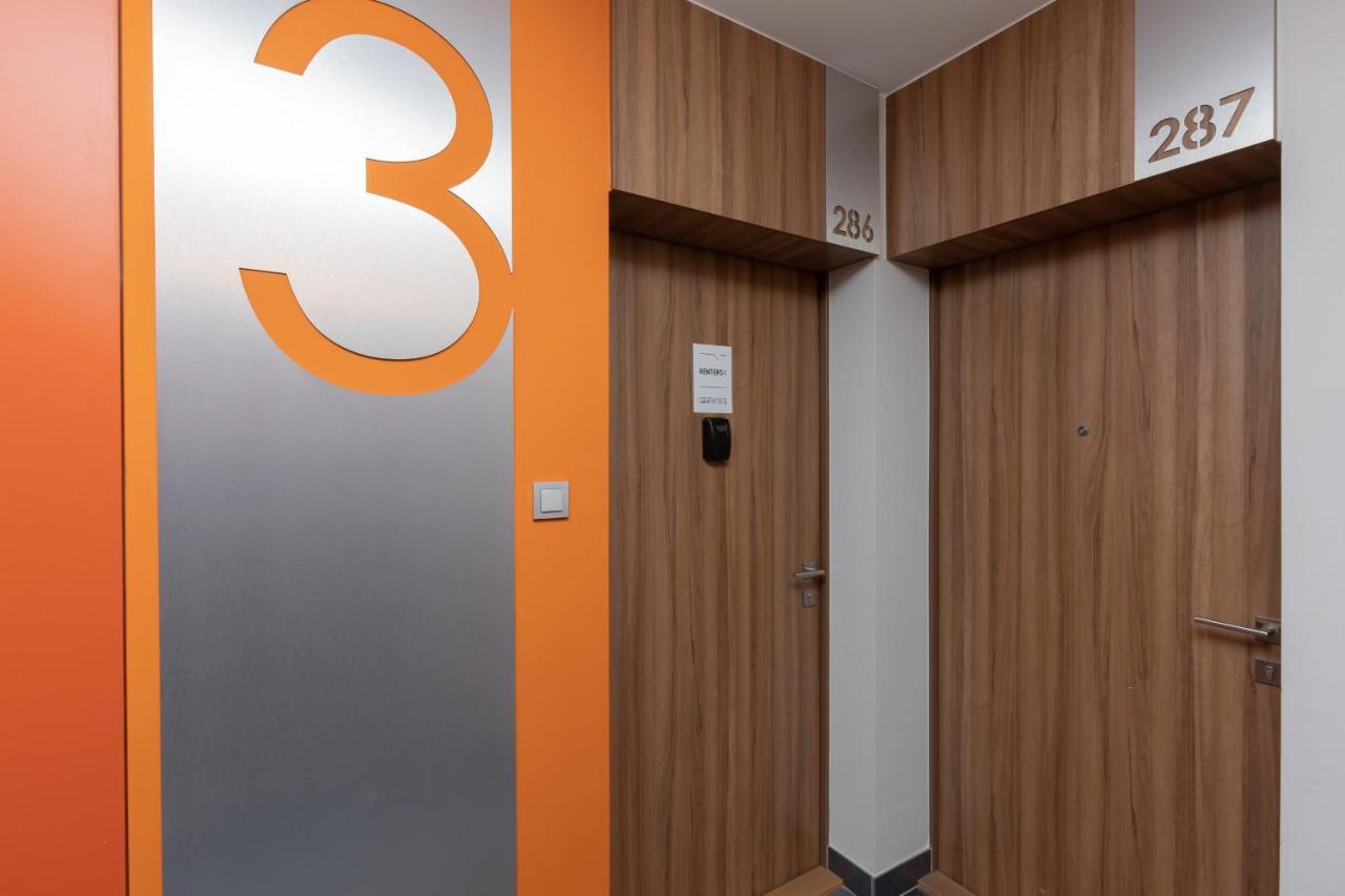 Warsaw Ulrychów Apartment with Parking by Renters Zewnętrze zdjęcie